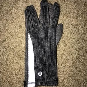 LuLu Lemon Herringbone Reflective Gloves ⭐️⭐️⭐️